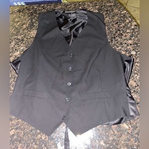 Men’s Geoffrey Beene Vest